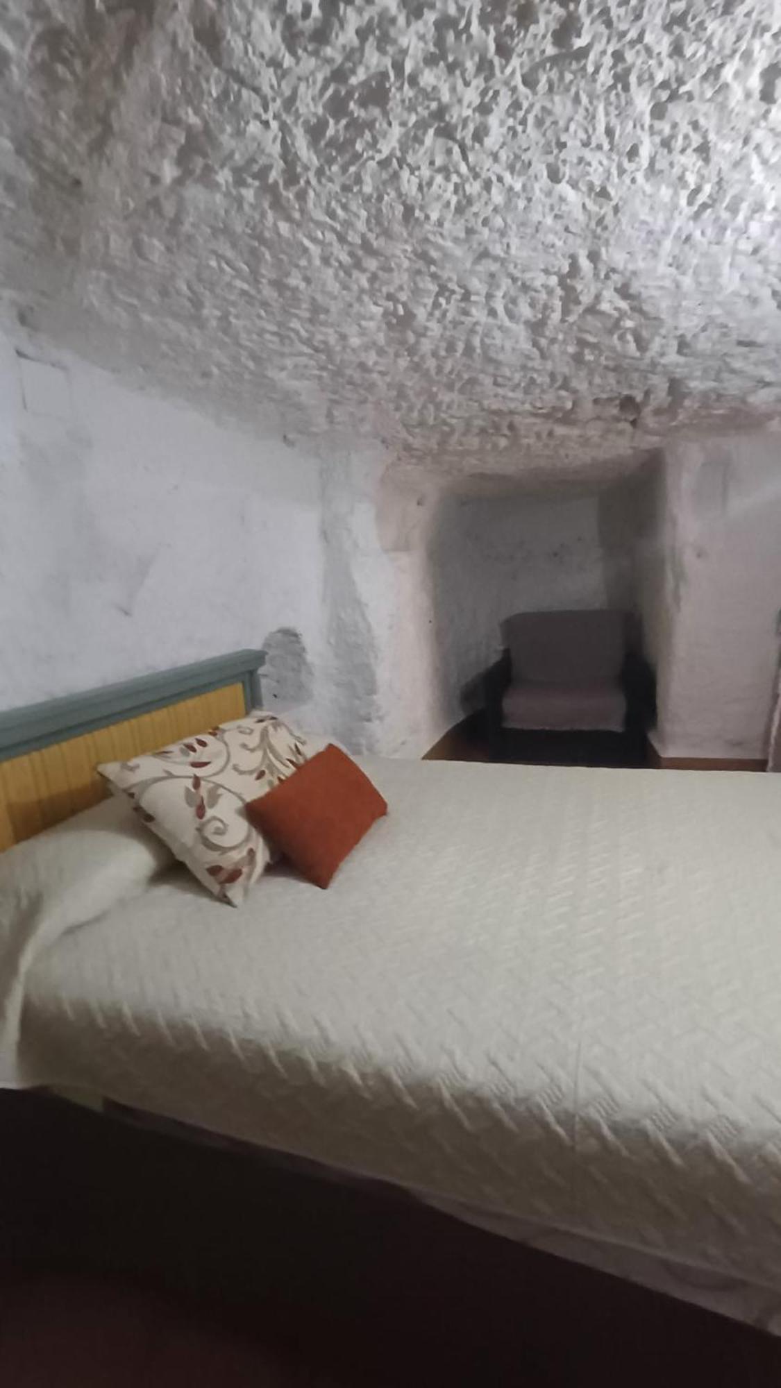 Hostal Casas Alcala Alcala del Jucar Habitación foto