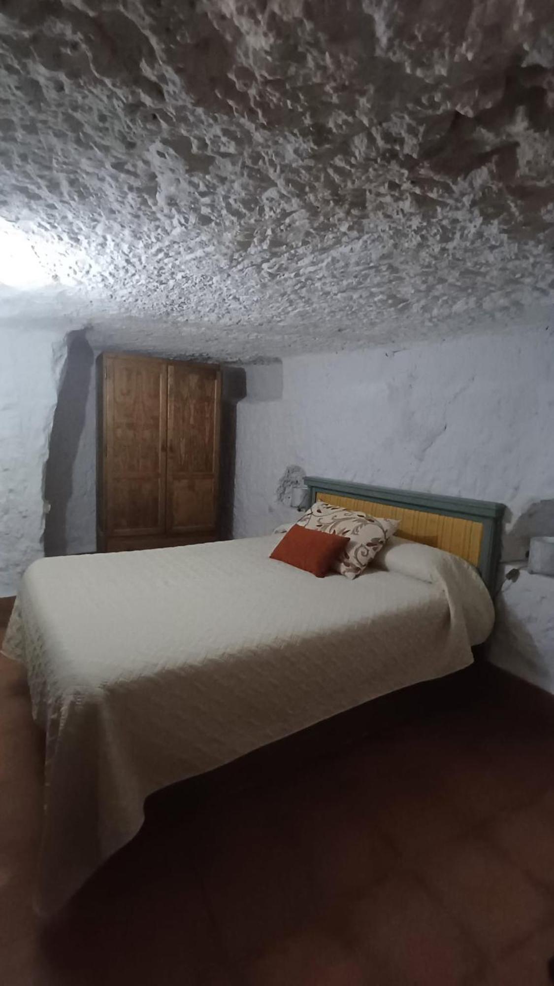 Hostal Casas Alcala Alcala del Jucar Habitación foto